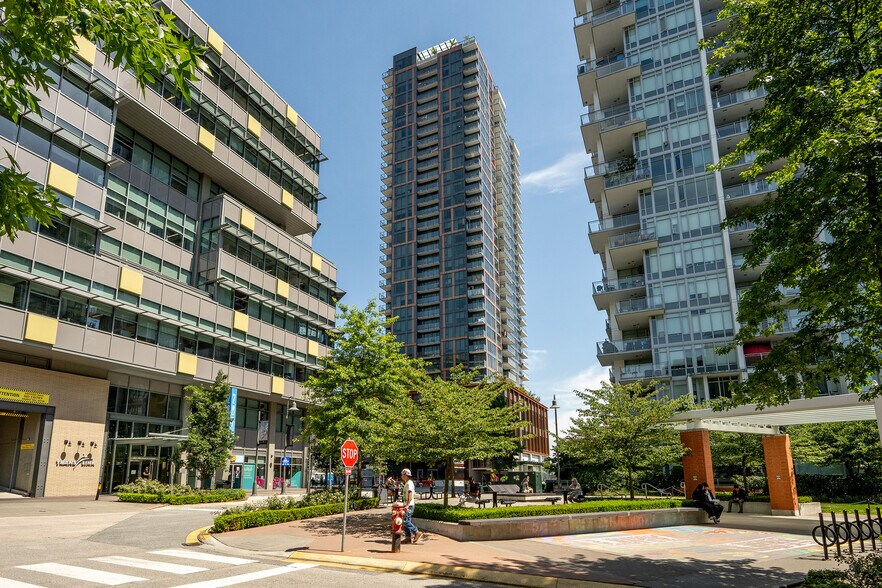 Primary Photo Of 287 Nelson's Crt, New Westminster Office For Lease