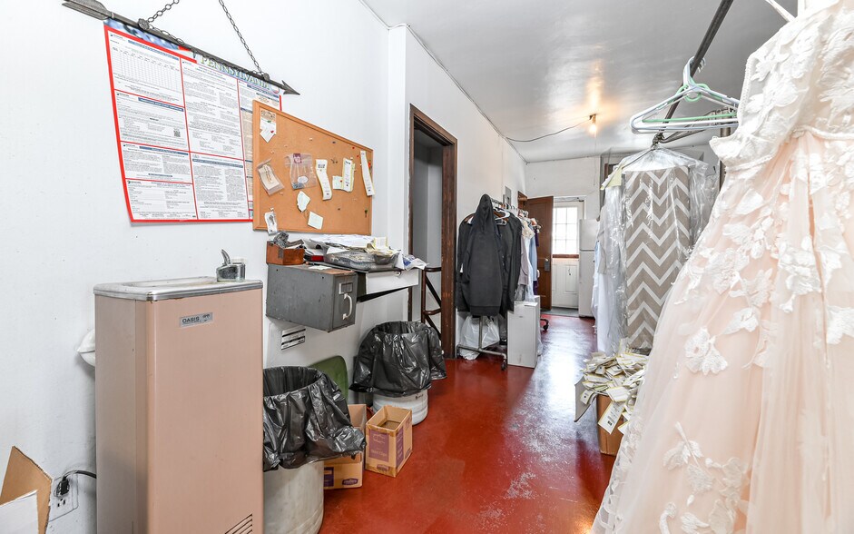 More Photos Of 4145 Brownsville Rd, Pittsburgh Storefront For Sale
