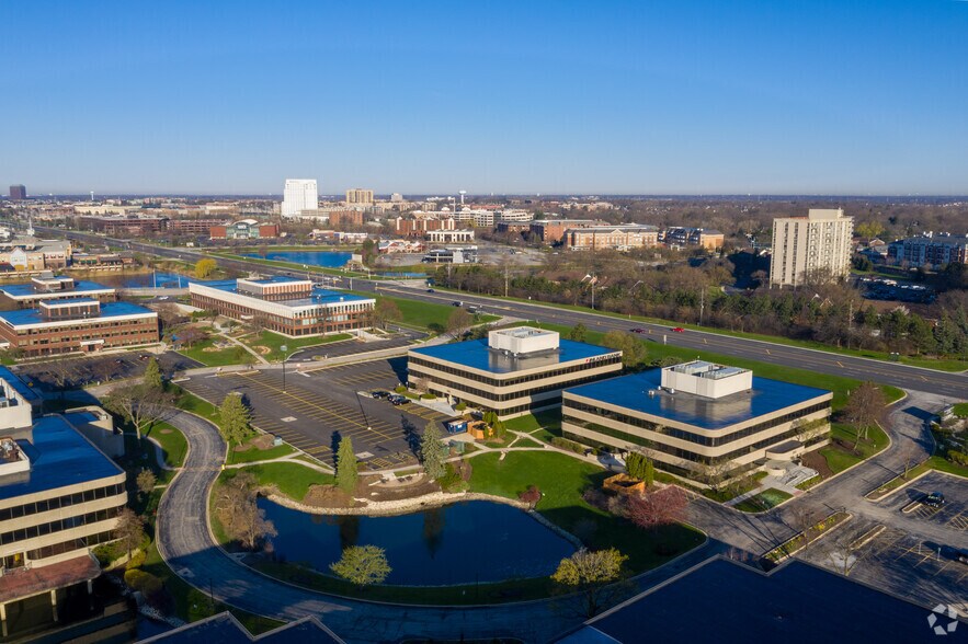 More Photos Of 2707 Butterfield Rd, Oak Brook Unknown For Lease