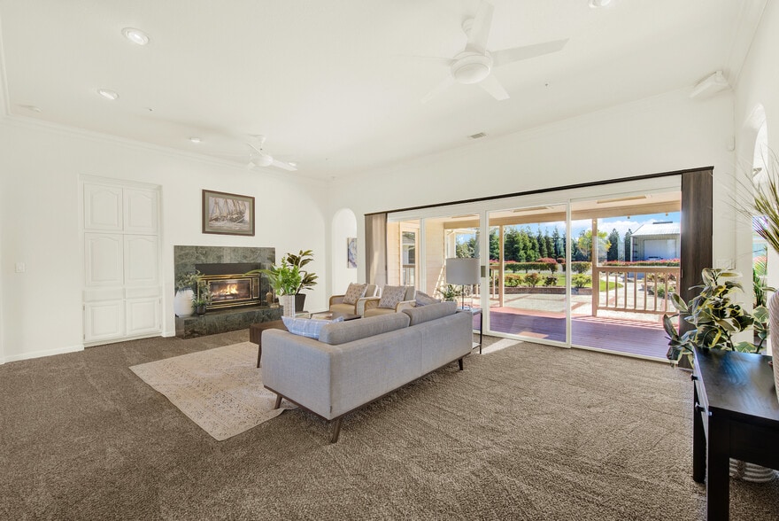 More Photos Of 5050 Melissa Ln, Vacaville Light Manufacturing For Sale