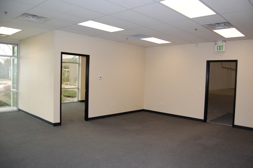 More Photos Of 2231 Meridian Blvd, Minden Light Distribution For Lease