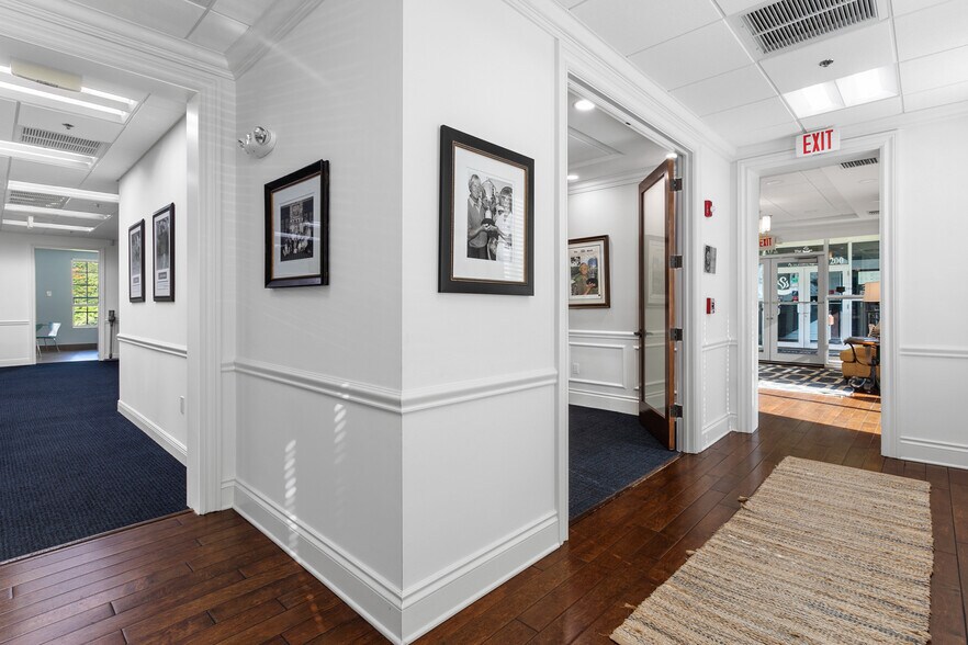 More Photos Of 11811 US Highway 1, North Palm Beach General Retail For Lease