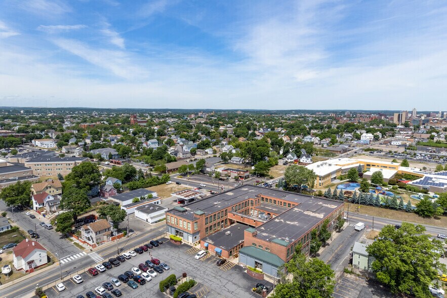 More Photos Of 134 Thurbers Ave, Providence Medical For Lease