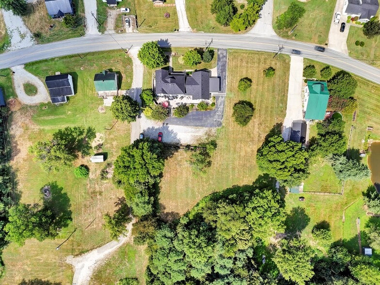 More Photos Of 110 Holy Cross Rd, Loretto Hospitality For Sale