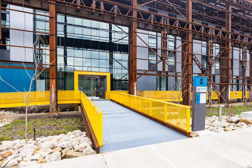 More Photos Of 4300 Lytle St, Pittsburgh Office For Lease