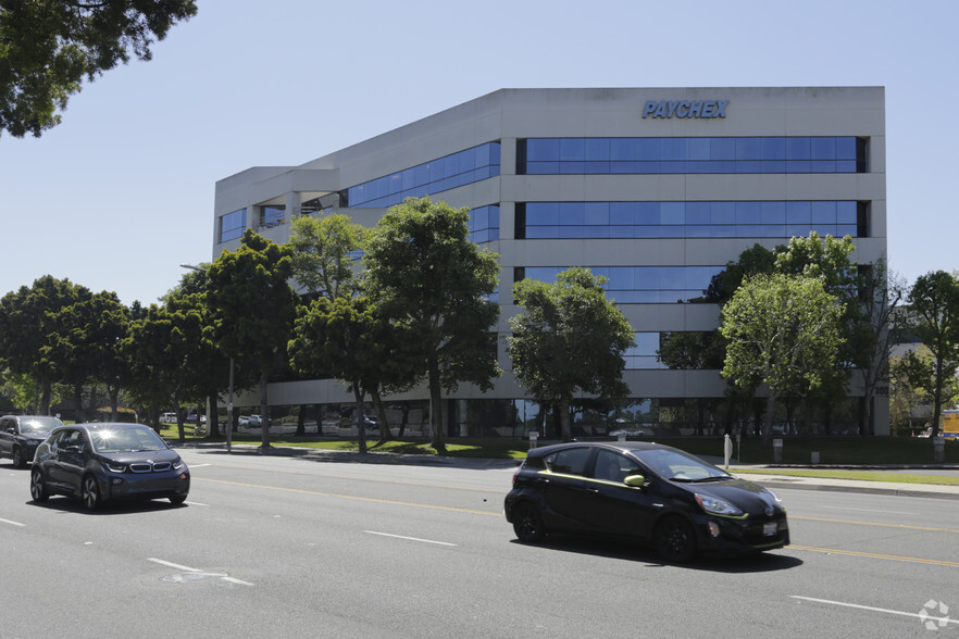 Primary Photo Of 300 Corporate Pointe, Culver City Office For Lease