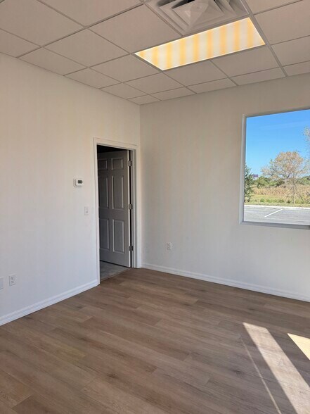 More Photos Of 205 Coastal Ln, West Melbourne Unknown For Lease