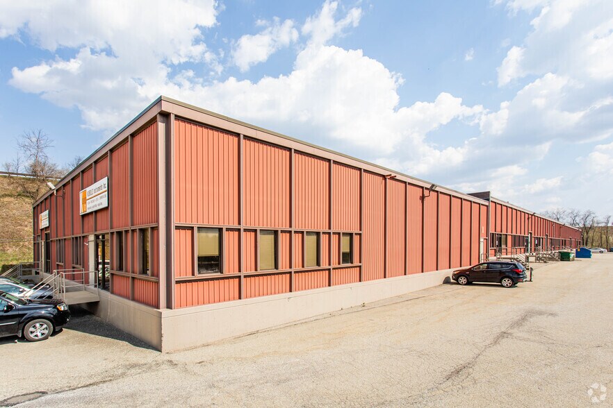 Primary Photo Of 1801-1817 Parkway View Dr, Pittsburgh Light Distribution For Lease