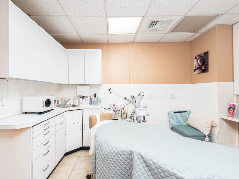 More Photos Of 205 E 78th St, New York Apartments For Sale