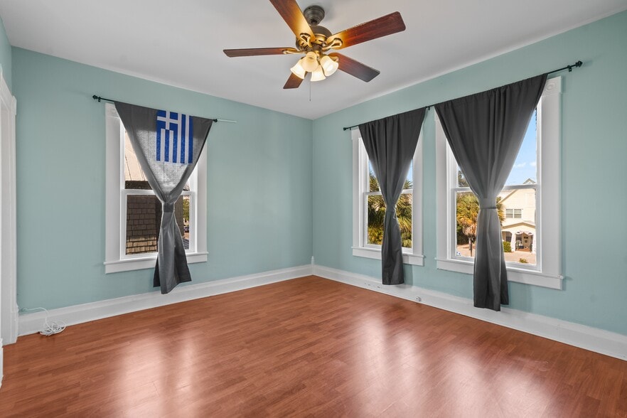 More Photos Of 312 E Tarpon Ave, Tarpon Springs Medical For Sale