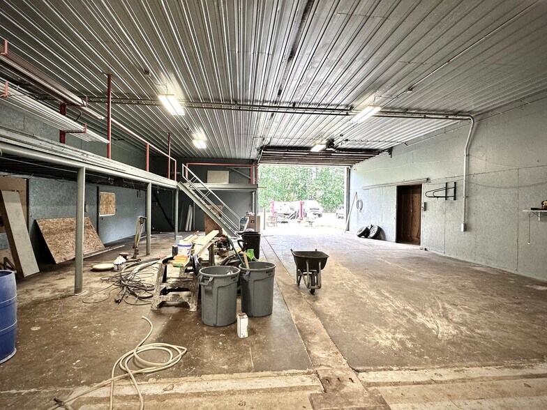 More Photos Of 11191 Concord Rd, Mosherville Warehouse For Sale