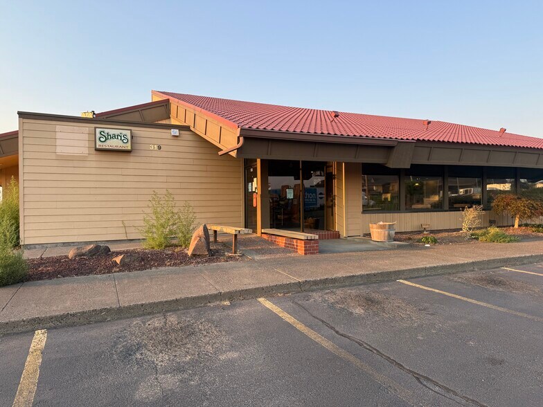More Photos Of 319 SE Nye Ave, Pendleton Restaurant For Lease