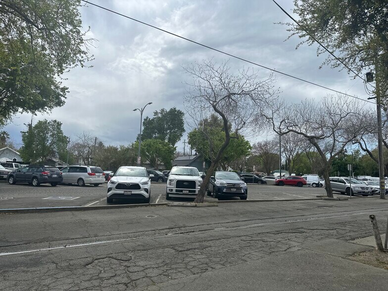 More Photos Of 418-420 Main St, Woodland Storefront For Sale