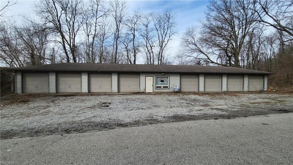 More Photos Of 1335 S Lundy Ave, Salem Self Storage For Sale