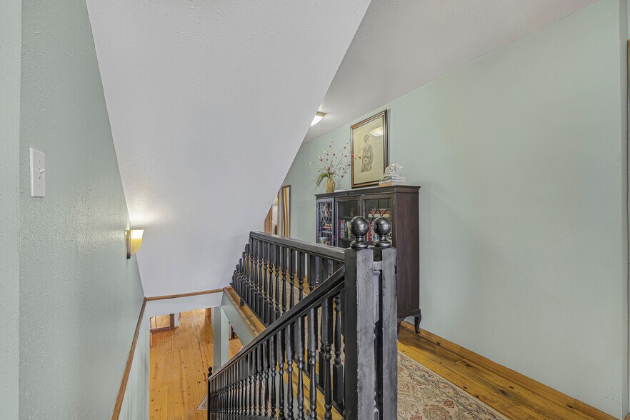 More Photos Of 13 Gott Ln, Salmon Hospitality For Sale