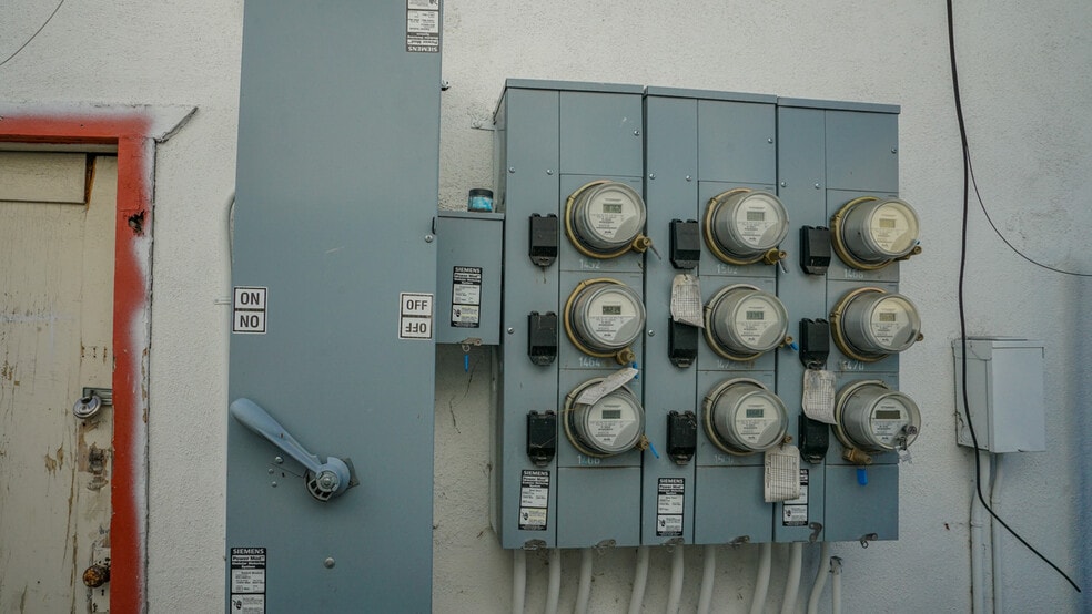 More Photos Of 1462 W 53rd St, Los Angeles Apartments For Sale