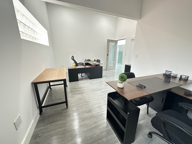 More Photos Of 314 N Kentucky Ave, Lakeland Storefront For Lease