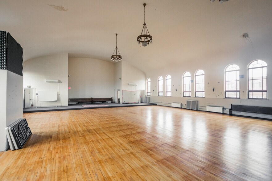 More Photos Of 3553 W Vernor Hwy, Detroit Specialty For Sale