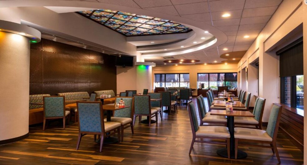 More Photos Of 30000 Van Dyke Ave, Warren Hotel For Lease