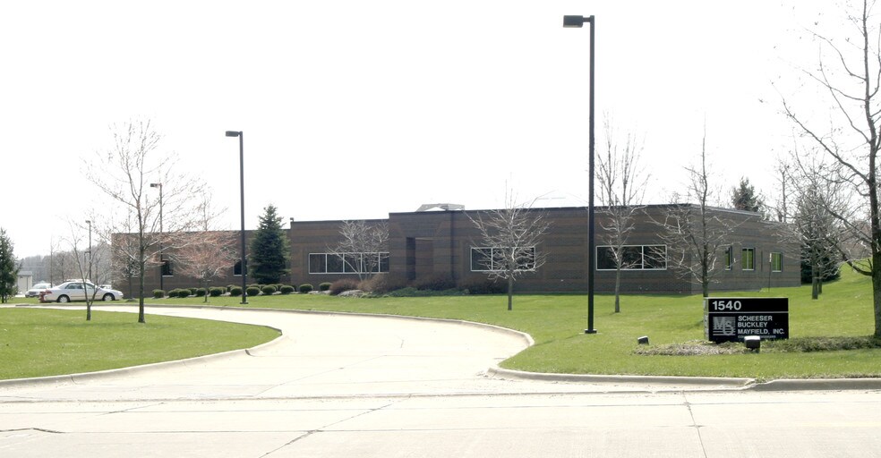 More Photos Of 1540 Corporate Woods Pky, Uniontown Office For Lease