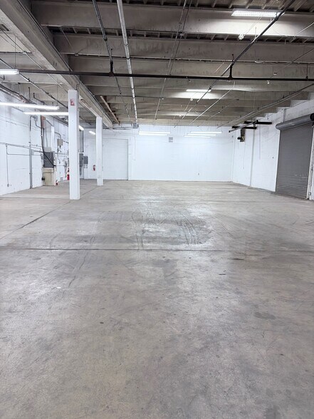 Primary Photo Of 155-171 SE 10th Ave, Hialeah Warehouse For Lease