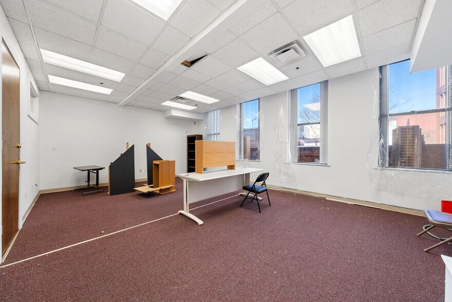 More Photos Of 150-160 Market St, Lynn Storefront Retail Office For Sale