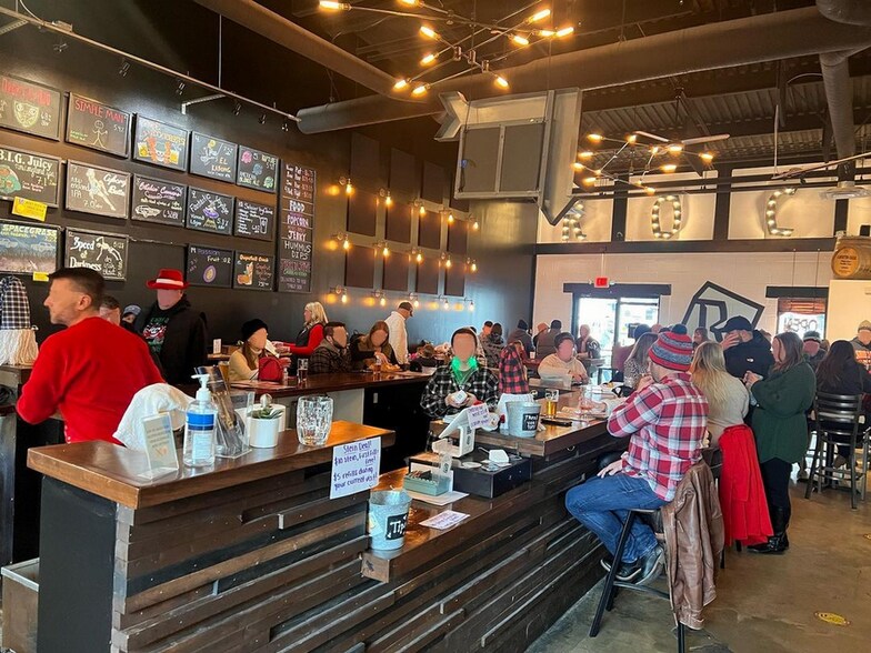 More Photos Of 880 N East St, Frederick Specialty For Lease