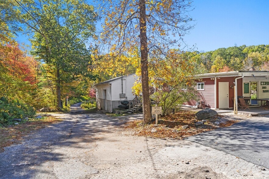 More Photos Of 497 Winthrop Rd, Deep River Restaurant For Sale