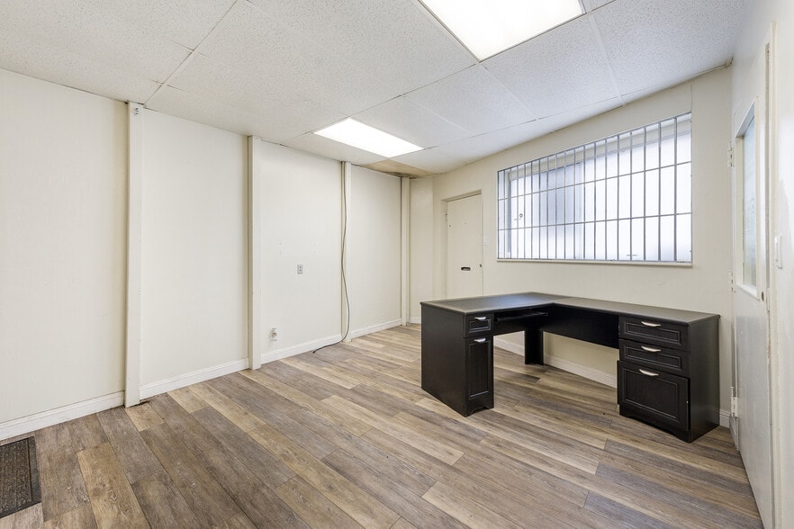 More Photos Of 57 Loomis St, San Francisco Warehouse For Lease