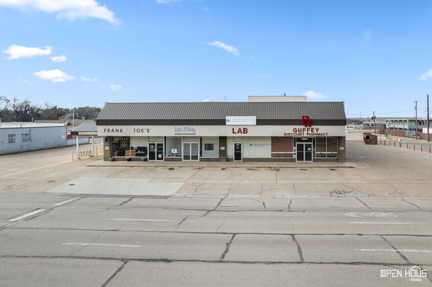 More Photos Of 1612 9th St, Wichita Falls Storefront Retail Office For Sale