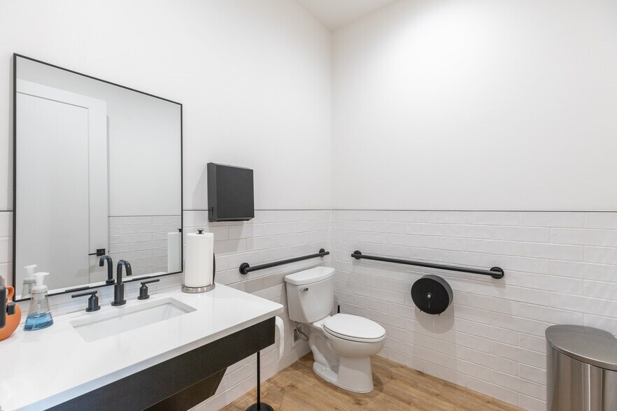 More Photos Of 1804 Denali Dr, Abilene Office For Sale