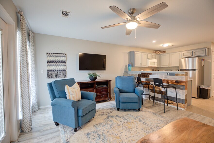 More Photos Of 740 E Mather St, New Braunfels Apartments For Sale