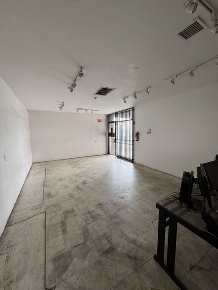 More Photos Of 336 S Anderson St - 1410 Boyd St, Los Angeles Manufacturing For Lease