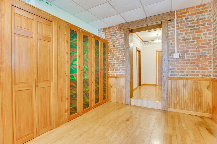 More Photos Of 201 N Wilmington St, Richlands General Retail For Sale