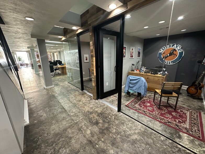 More Photos Of 211 W Freemason St, Norfolk Office Residential For Lease