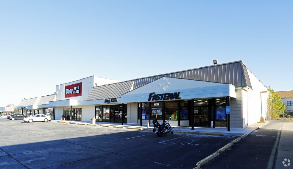 More Photos Of 7712-7726 Hampton Blvd, Norfolk Unknown For Lease