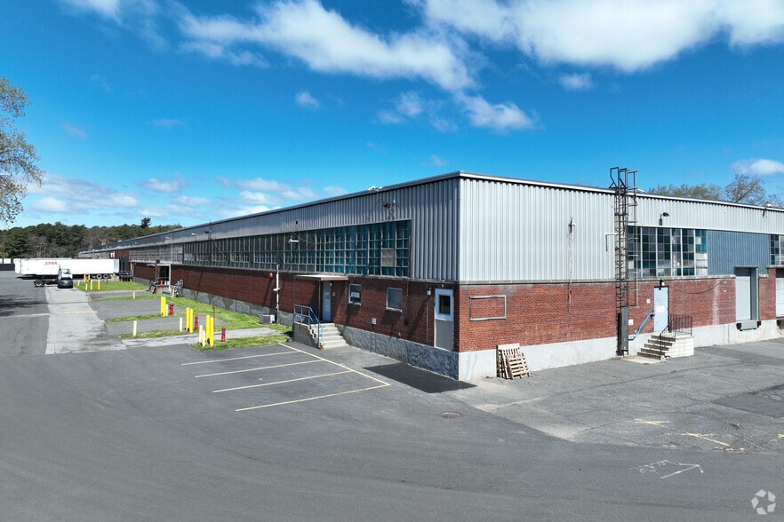 More Photos Of 136 Fuller Rd, Albany Warehouse For Sale