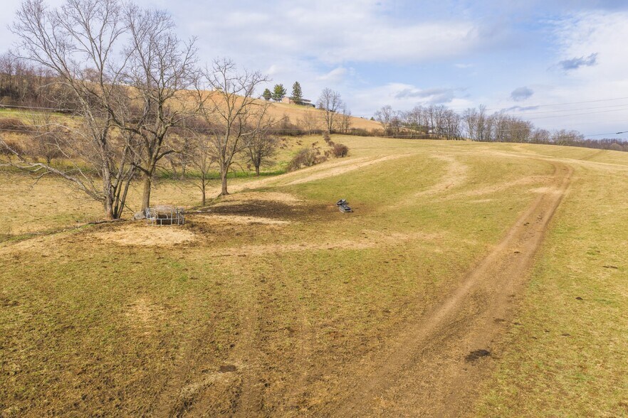 More Photos Of 230 Barn Ave, North Tazewell Land For Sale