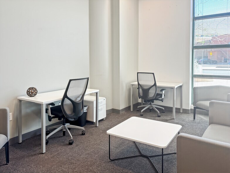 More Photos Of 2598 E Sunrise Blvd, Fort Lauderdale Coworking Space