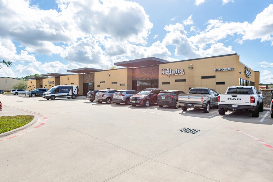 More Photos Of 107-113 Woodlawn Dr, Friendswood Medical For Lease