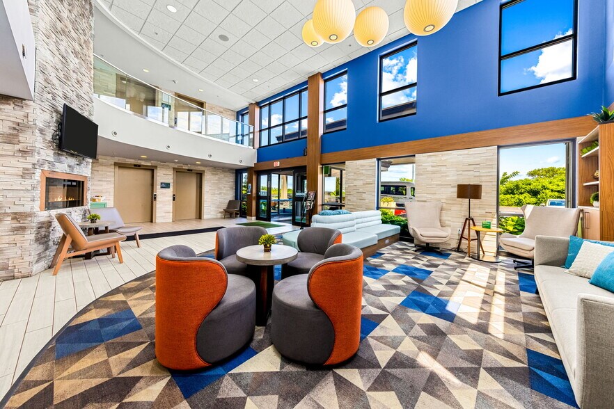 More Photos Of 400 7th North St, Liverpool Hotel For Sale