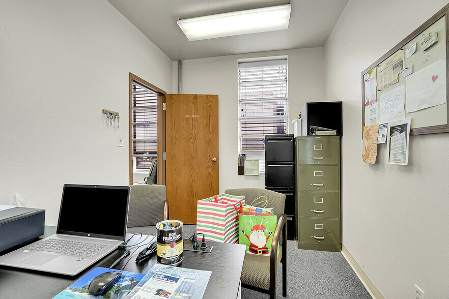 More Photos Of 330 Park Ave, Fort Lupton Office For Lease