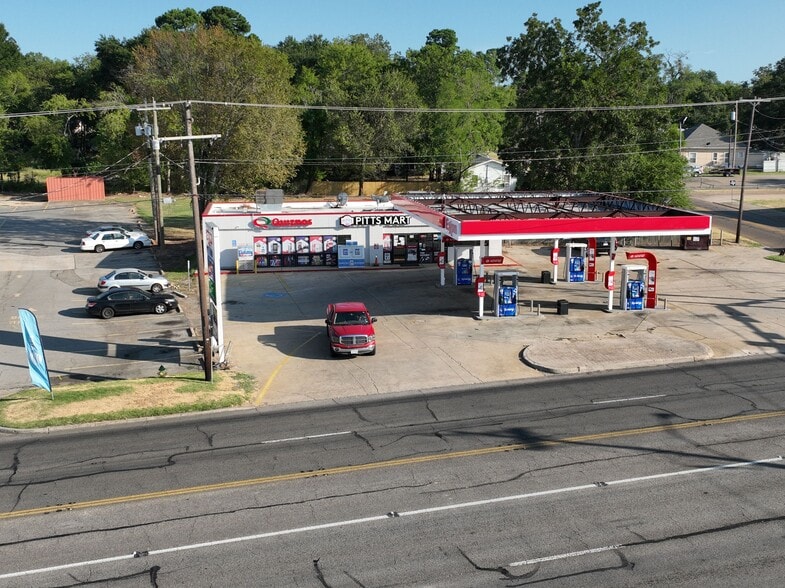 More Photos Of 310 S Greer Blvd, Pittsburg Service Station For Sale