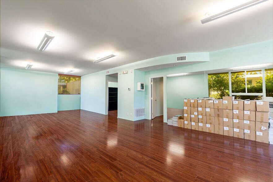 More Photos Of 189-193 S Civic Dr, Palm Springs Medical For Sale