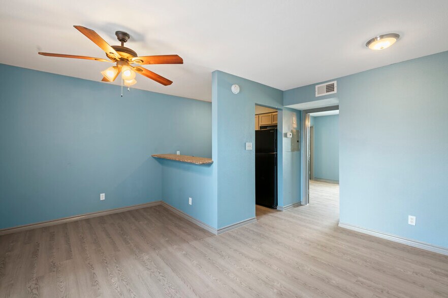 More Photos Of 610 Ferry Rd, Galveston Apartments For Sale