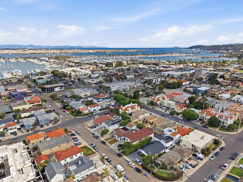 More Photos Of 3129 Emerson St, San Diego Apartments For Sale