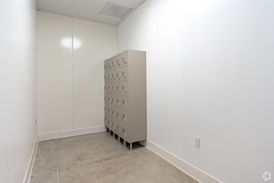 More Photos Of 6222 San Fernando Rd, Glendale Restaurant For Lease