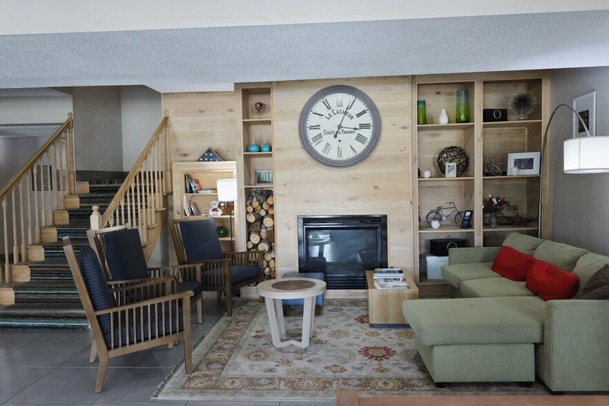 More Photos Of 737 Avon Rd, Sparta Hotel For Sale