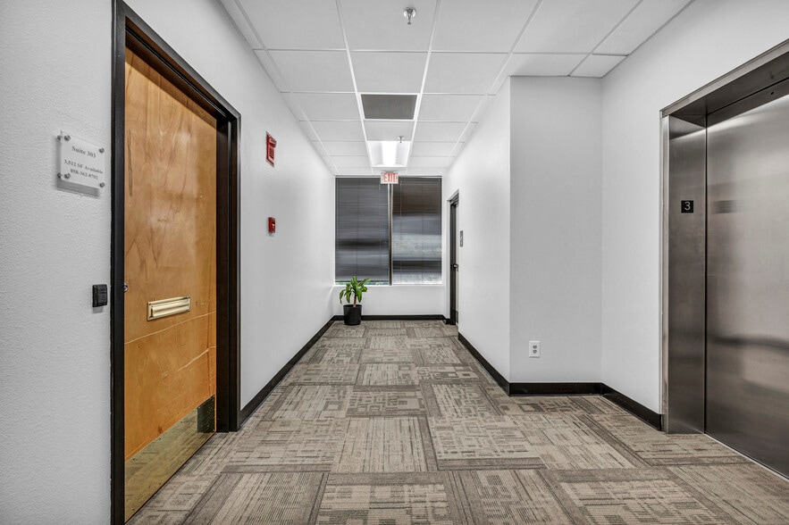 More Photos Of 290 Roberts St, East Hartford Office For Lease