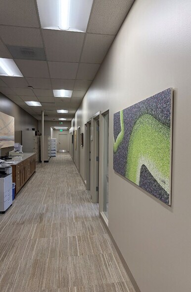 More Photos Of 9675 SE 36th St, Mercer Island Flex For Lease